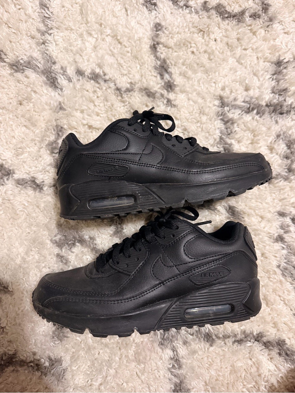 Nike Black Low-Top Leather Sneakers
